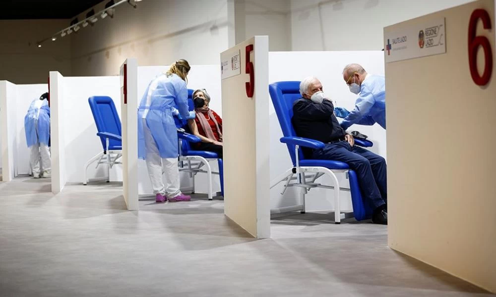 Ιταλία: Το καλοκαίρι θα έχουν εμβολιαστεί τα δύο τρίτα των πολιτών